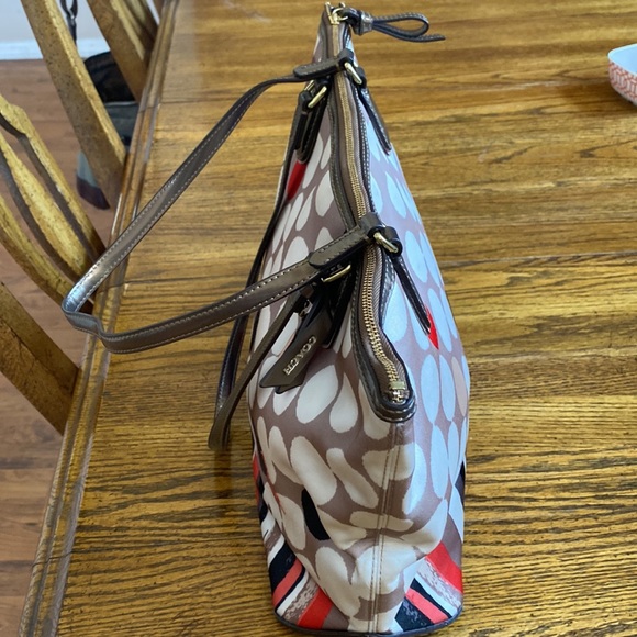 Coach purse - Picture 3 of 11